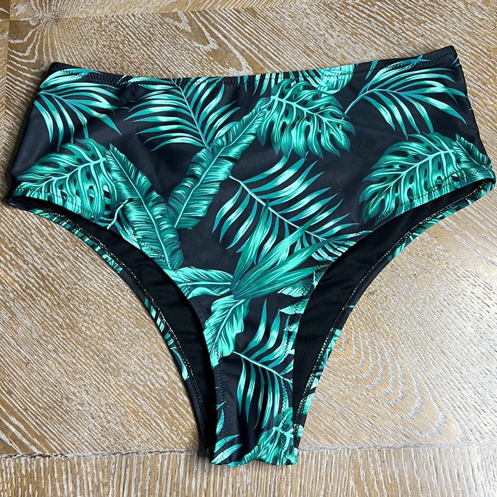 BEACHSISSI Black Leaf Print High Waisted Swim Bikini Bottom L